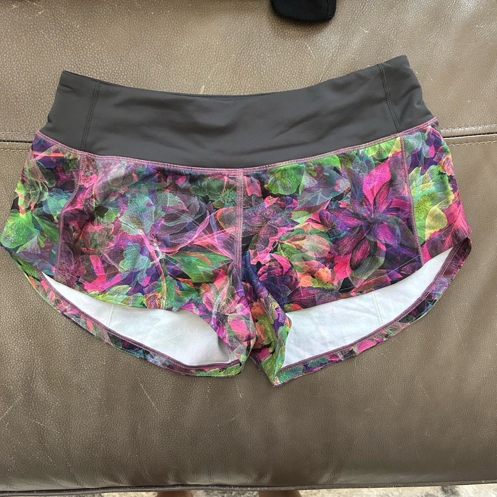 Lululemon Soeed Up Low Rise Lined Shorts